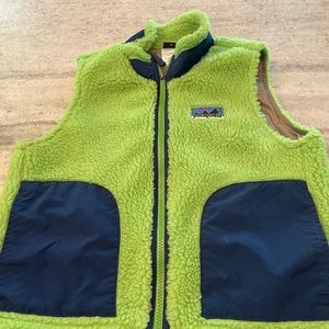 Kids Size 8 Patagonia Retro-x fleece vest
